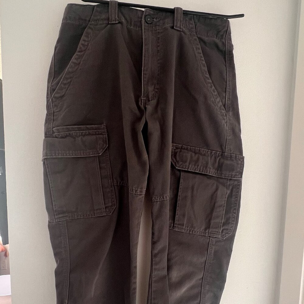 Cropped Wrangler Relaxed Fit Cargo Dark Grey Pants Size 30x30